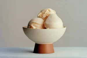 The sea that quietly forgets our names in silence